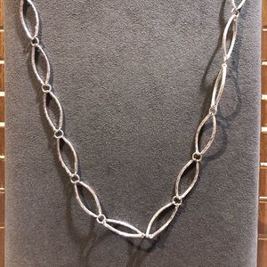 Silver necklace elegant classy delicate professional fine minimalist